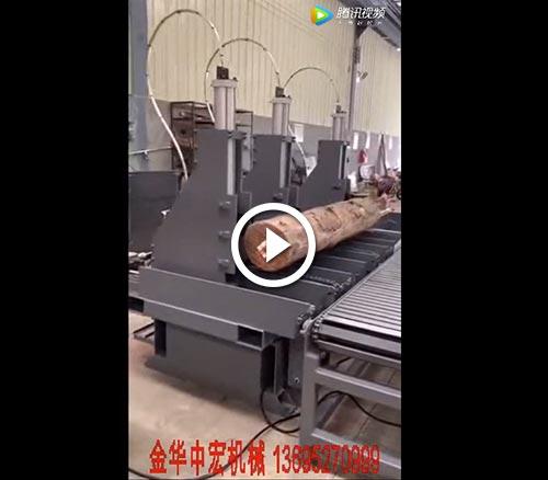 自動翻轉(zhuǎn)夾料跑車鋸